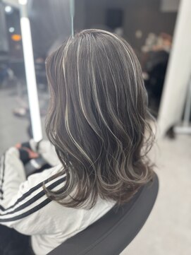 アルドーレフィエロ シンサイバシ(Ardore fiero shinsaibashi) コントラスト極ハイライト☆グレーベージュ☆20代30代40代