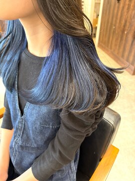 オーバルヘアー(OVAL hair) インナーカラー/ブルーアッシュ/ロング
