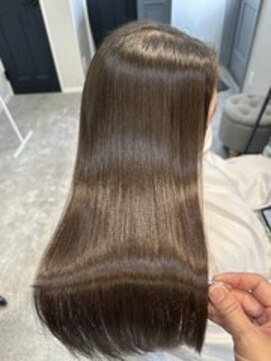 モンヘアー(mont hair) 髪質改善トリートメント、縮毛矯正で艶髪へ