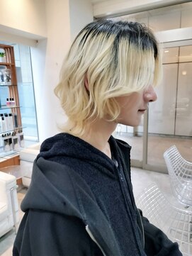 パズル(PUZZLE) ウルフカット/顔回りレイヤー/ブリーチ/髪質改善/くびれボブ