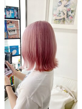 ミー 新宿(MII) 桜ピンク