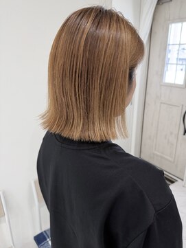 ラブレス(LOVELESS) 2. ミルクティーベージュ/切りっぱなしボブ/うる艶/サラ艶