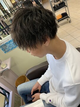 アールモンドヘア新世界 ツイストスパイラルperm
