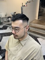 メリケンバーバーショップ フクオカ(MERICAN BARBERSHOP FUK)&nbsp;かき上げヘアショートレイアーくせ毛風パーマコンマヘア977
