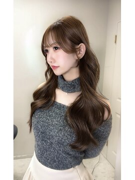 リリー(Lilley) 天神/博多/韓国ヘア/ヨシンモリ/レイヤーカット