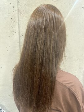 ヘアーアンドメイク ファット(Hair&Make PHAT) 艶髪ストレートロングヘア美シルエット透明感ベージュカラー