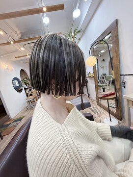 ヘアーライツローカル(HAIR LIGHTS LOWCAL) コントラストボブ