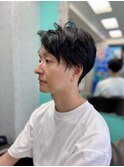 毛先を遊ばせるデザインカット