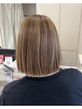 アクイール ピュール ヘア(Accueillir Pur hair) 白髪ぼかしハイライト