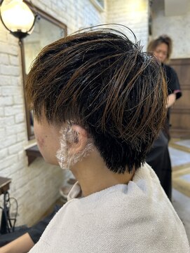 カリーナ(Carina) 〈キシタクヘアー〉マッシュ×ピンクベージュ