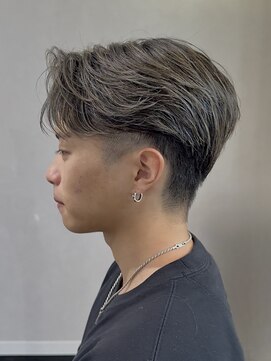 ノラ ギンザ(NORA GINZA) メンズヘアフェザーショートハイライトブリーチカラーフェード