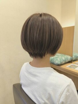 ウイバイファースト(u'i by first) 大人女性に人気♪丸みシルエットのショートボブ