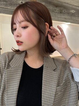 アイヴィ 表参道(IVY) ベージュイヤリングカラーくびれボブ【肥田亜沙美】