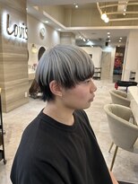 ラビス クローバー(Lovis clover)&nbsp;落ちても真っ白ホワイトウルフカット♪