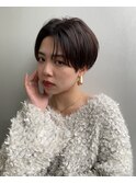 前髪あり耳掛け丸みくびれショートボブ20代30代40代50代60代