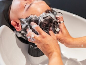 ネーレン(Nahren)の写真/日々のストレスを軽減し、頭皮を柔らかくして血行促進を促すリラックスヘッドスパが大好評♪