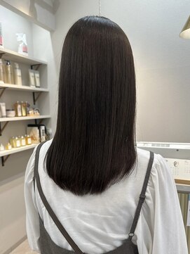 ポジ(poji) 切りっぱなしボブ　質感ストレート　カット　顔まわり　艶髪