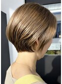 絶壁解消！小顔に見せる美シルエットなハンサムショート