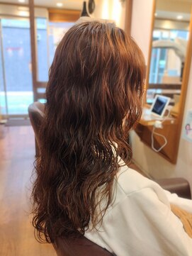 フリージア(freesia) 30代40代50代/大人ロング/ロングパーマ/ゆるふわパーマ