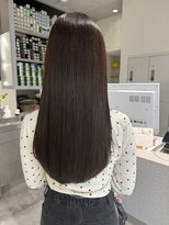 ログ(log) ニュアンスパーマ 髪質改善カラー 顔まわり レイヤー 艶髪