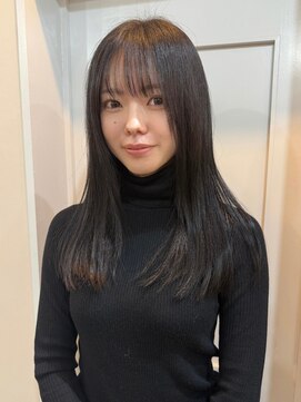 カミエ(kamie) ロングヘア×グレージュで叶える大人っぽい上質感