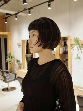 カルマ(carma) コンパクトな前上がりボブ