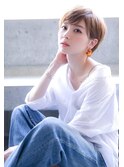 Aimee フェミニンショート