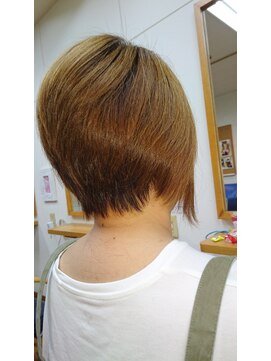 パッション 前下がりのグラデーションボブ