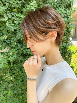 イオエ(ioe) イメチェン/外ハネボブ/ワイドバング/ブルーブラック/美髪