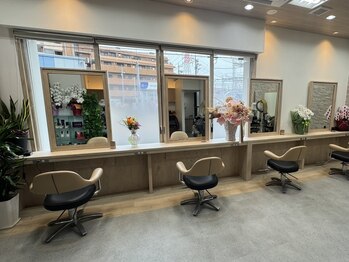 美容室ラディシュの写真/【リニューアルOPEN】相鉄線さがみ野駅1分！髪質改善や縮毛矯正で理想を叶える！メンズ歓迎☆駐車場有