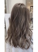 ブリーチなしでこの透明感！大人女子に人気のベージュカラー