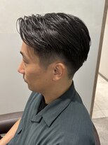 コウキカミヤ 栄(KOUKI KAMIYA)&nbsp;サイドパートスタイル/ニュアンスパーマ/フェード/バーバー
