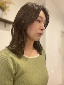 ハーティーモトヤワタ(hearty MOTOYAWATA) 大人な女性らしさを引き出すミディアムレイヤー