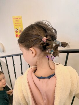 ツインシニヨン