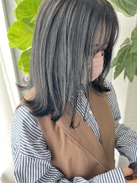 ティティ(TiTi) ブリーチなし！カーキベージュカラー[TiTi_福田りの]