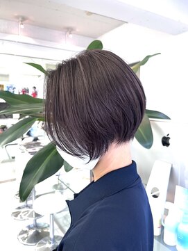 ルートエイチ 市川(Root H) 外カラーハネボブセクションカラーペールベージュグラデーション