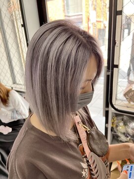 ワン(ONE) シャドウルーツ