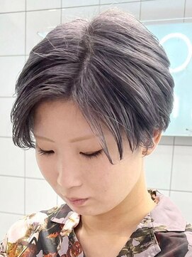 ウィコ 新宿(WICO) シルバーグレー☆[新宿駅/チョコレート/ダブルカラー]