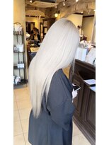 リリー(Re.ly)&nbsp;うるつやホワイトブロンド！