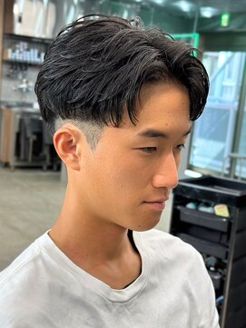 エルマーク 梅田(L-MARK) センターパートニュアンスパーマ韓国カルマパーマコンマヘア