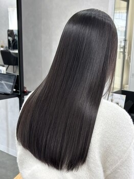 リヴ(LIV)の写真/【髪質改善×縮毛矯正】従来の縮毛矯正に比べて「圧倒的に」柔らかく自然な仕上がりに*美髪矯正*