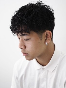 ヨシザワインク プレミアム 横浜 桜木町店(YOSHIZAWA Inc. PREMIUM) 癖毛風ふんわりボリューム無造作メンズパーマ