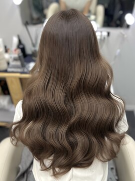 アマトウキョウスマートサロン(AMA TOKYO×Smart Salon) ヘーゼルベージュ　ブリーチなし　レイヤーカット　海外風