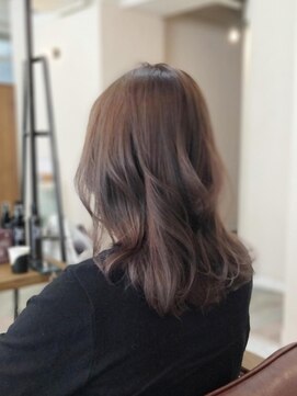 リノカヒリ(Lino kahili) 透明感グレージュ