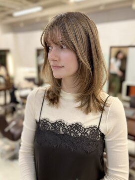 キアラ(Kchiara) 【kchiara】ミディアムレイヤーカット