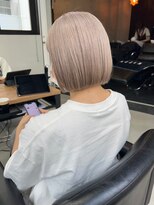 キラ 静岡(KILLA)&nbsp;トリプルカラー/ホワイトミルクティーベージュ/ショートボブ