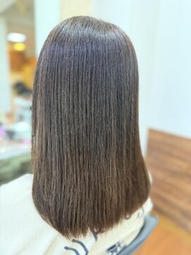 アークスヘアー 透明感髪質改善カラー内巻きショートボブ小顔艶感