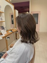 ミミ ヘアーサロン(Mimi)&nbsp;ナチュラルくびれミディ × 柔らかブラウン