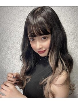 アモル 高田馬場店(Amor) 長さを出しつつインナーカラーもちょい足し