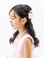 ムクプラス(mucu plus) お花モチーフハーフアップ